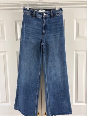 Mango MNG Catherine Culotte Jeans. Medium Blue Color. Sz 36/4. Great condition!